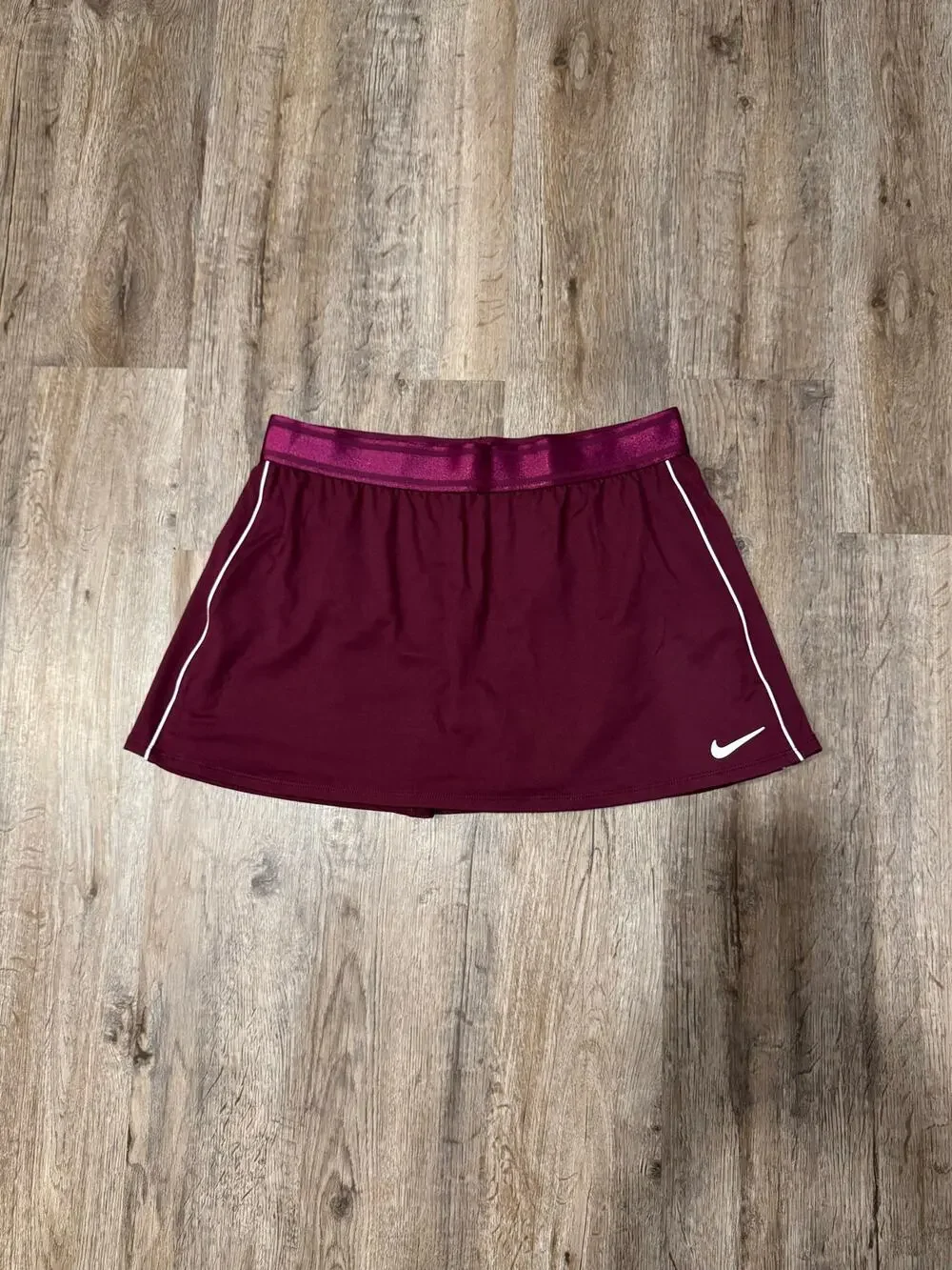 Nike Women's Tennis Skirt Size Large